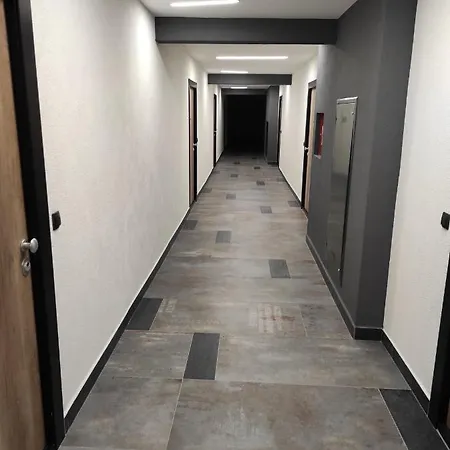 Bulevar & Free Garage Apartment *