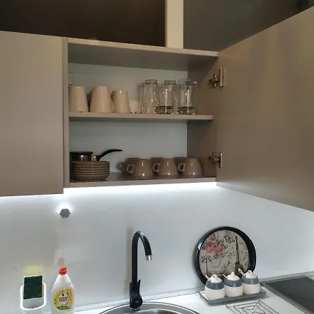 Bulevar & Free Garage Apartment